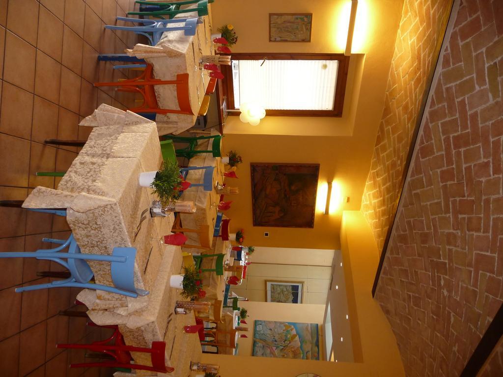 Albergo Ristorante Corsini Pavullo nel Frignano Dış mekan fotoğraf