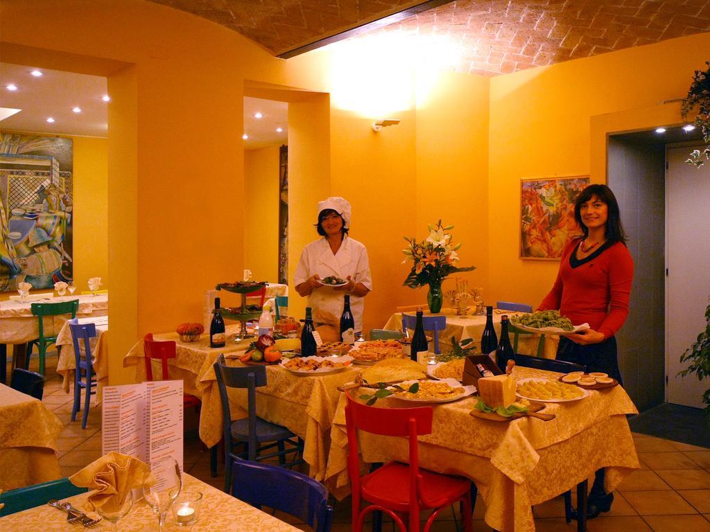 Albergo Ristorante Corsini Pavullo nel Frignano Dış mekan fotoğraf