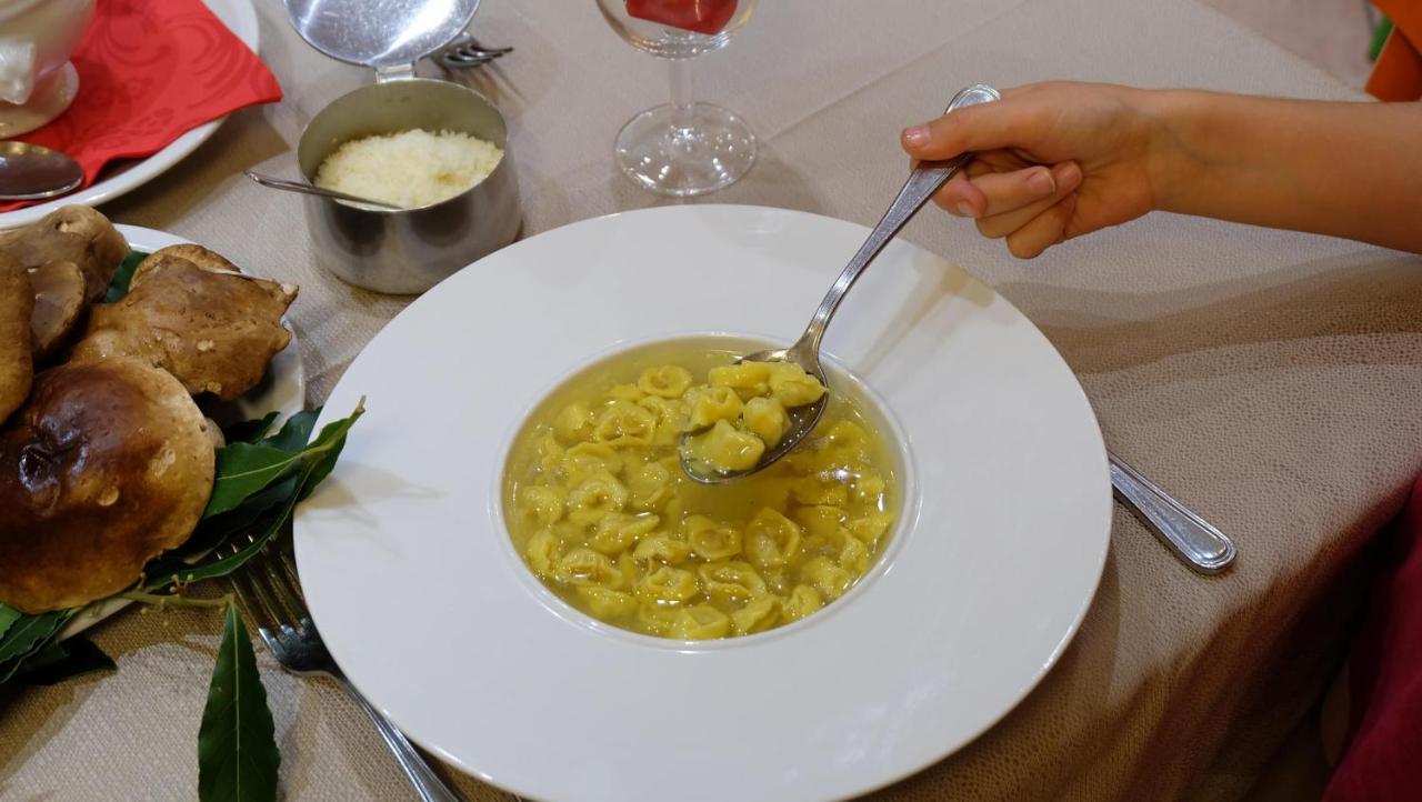 Albergo Ristorante Corsini Pavullo nel Frignano Dış mekan fotoğraf